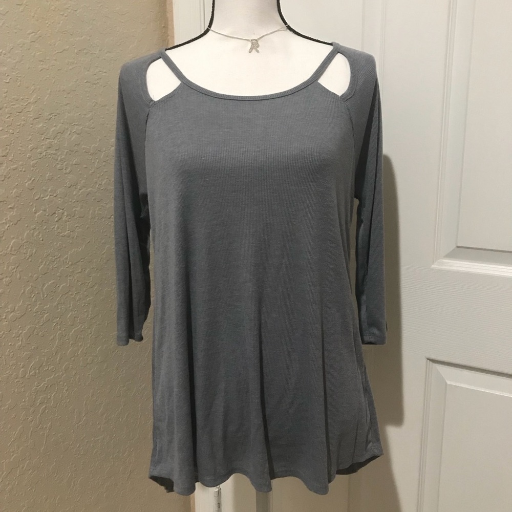 A.N.A -NWT 3/4 Sleeves Top
